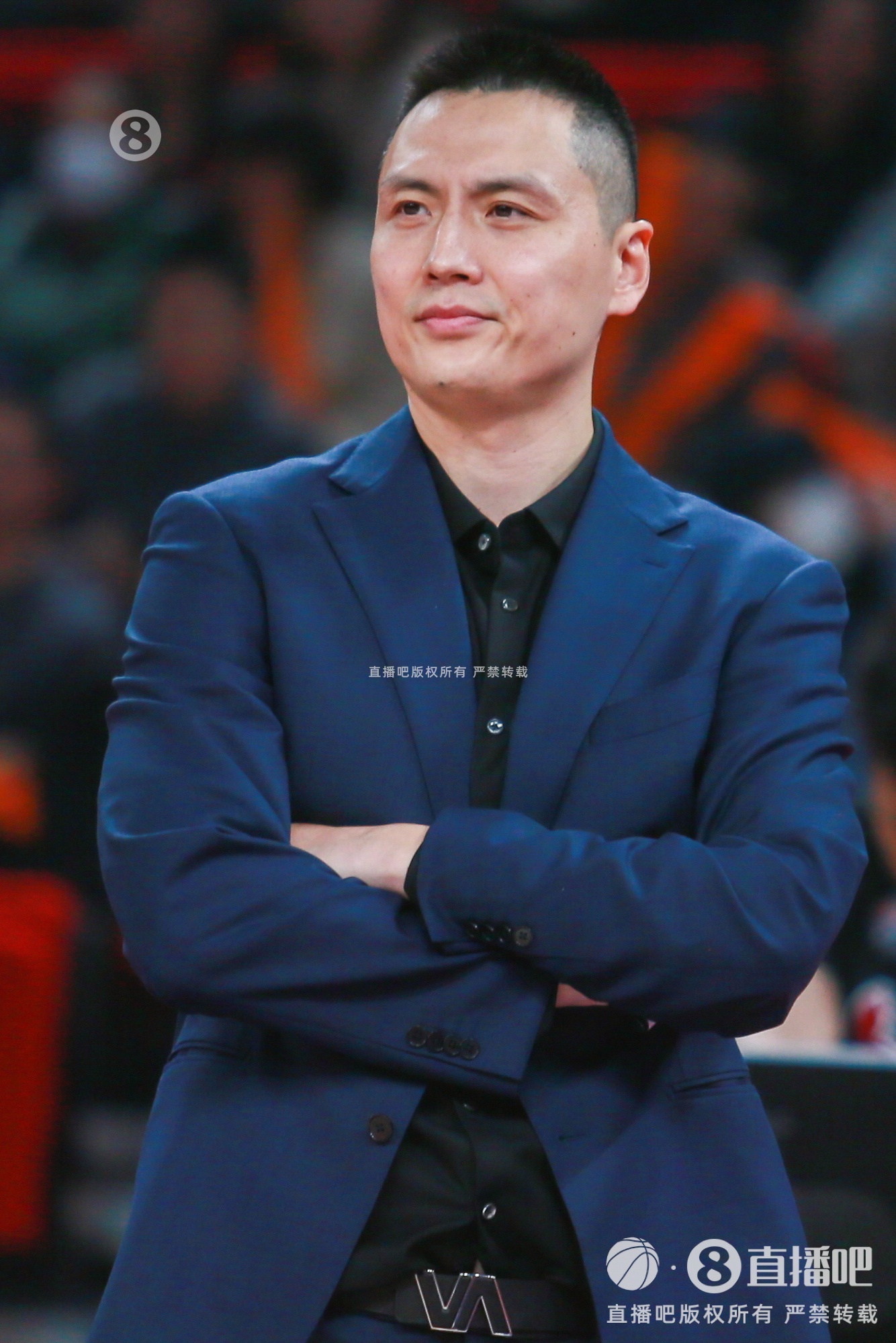 卢伟：大家都得到了磨合 下场肯尼会复出 哈维适合打团队篮球